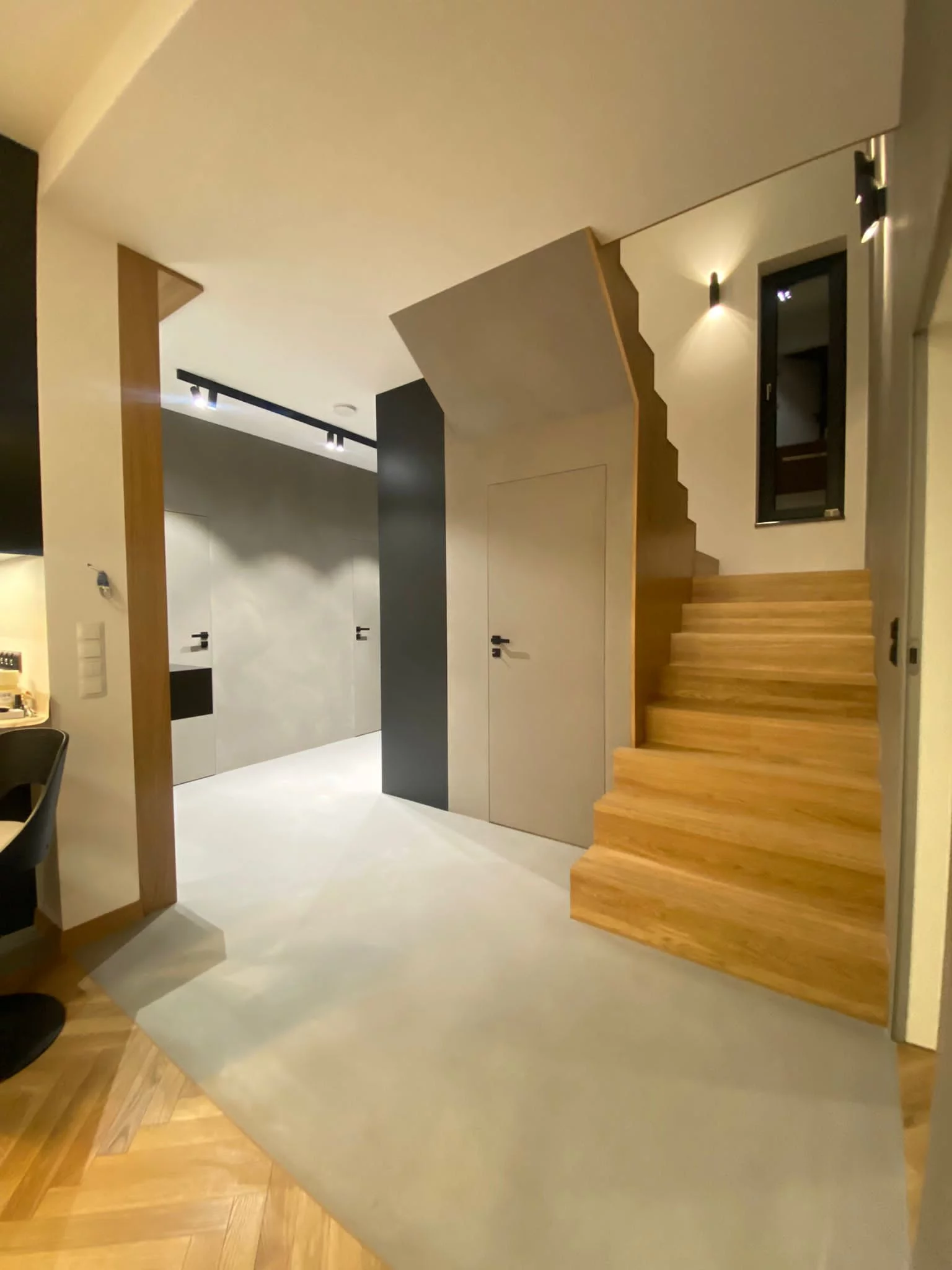 mikrocement posadzki dekoracyjne mikrocement podłoga mikro cement posadzki z mikrocementu cena mikrobeton na scianie mikrocement na podłodze cena nakładanie mikrocementu podloga z mikrocement posadzki żywiczne dekoracyjne Schody z mikrocementu